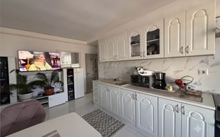 Apartament 3 camere, etaj 3, balcon și loc de parcare - Poză 1