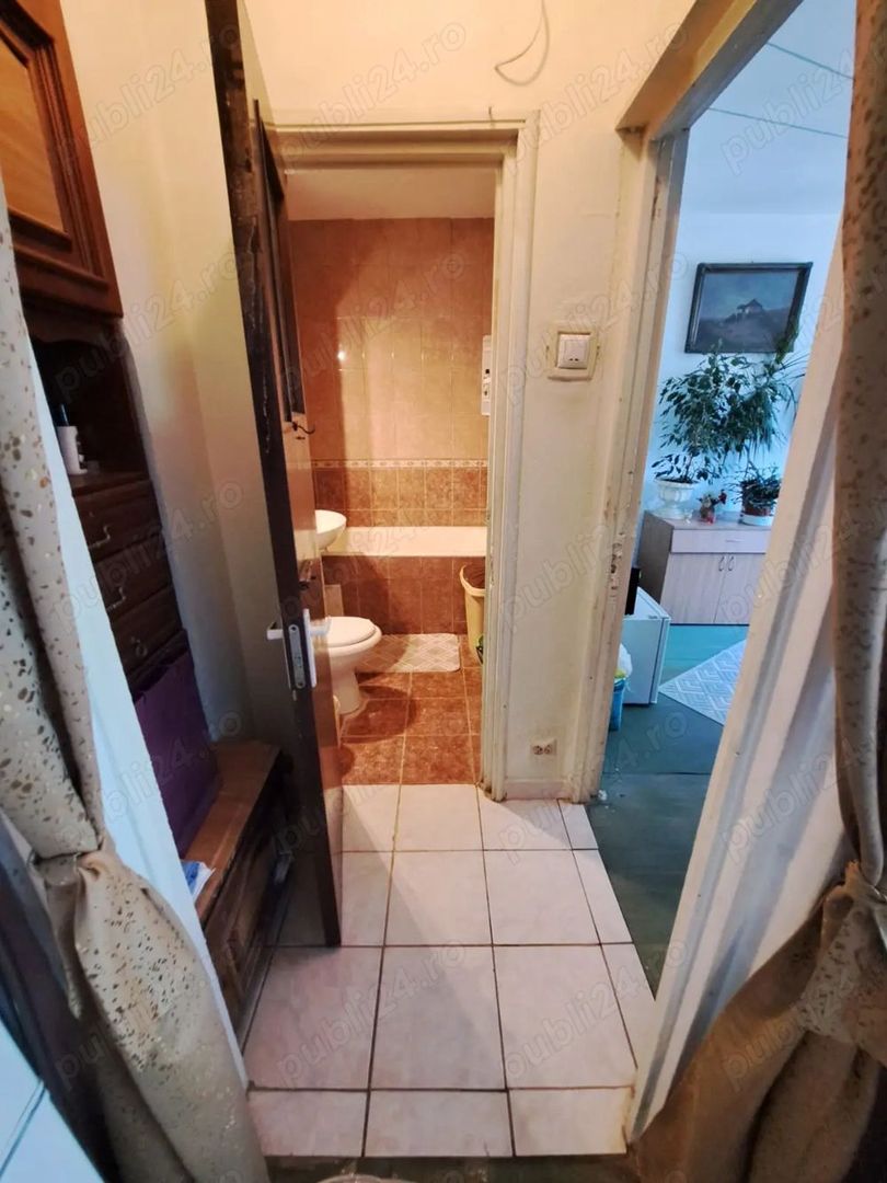 Vând apartament 3 camere,semidecomandat, 44mp,Militari-Apusului - Poză 4