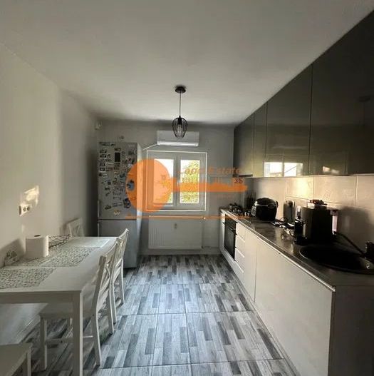Apartament 3 camere - Poză 2