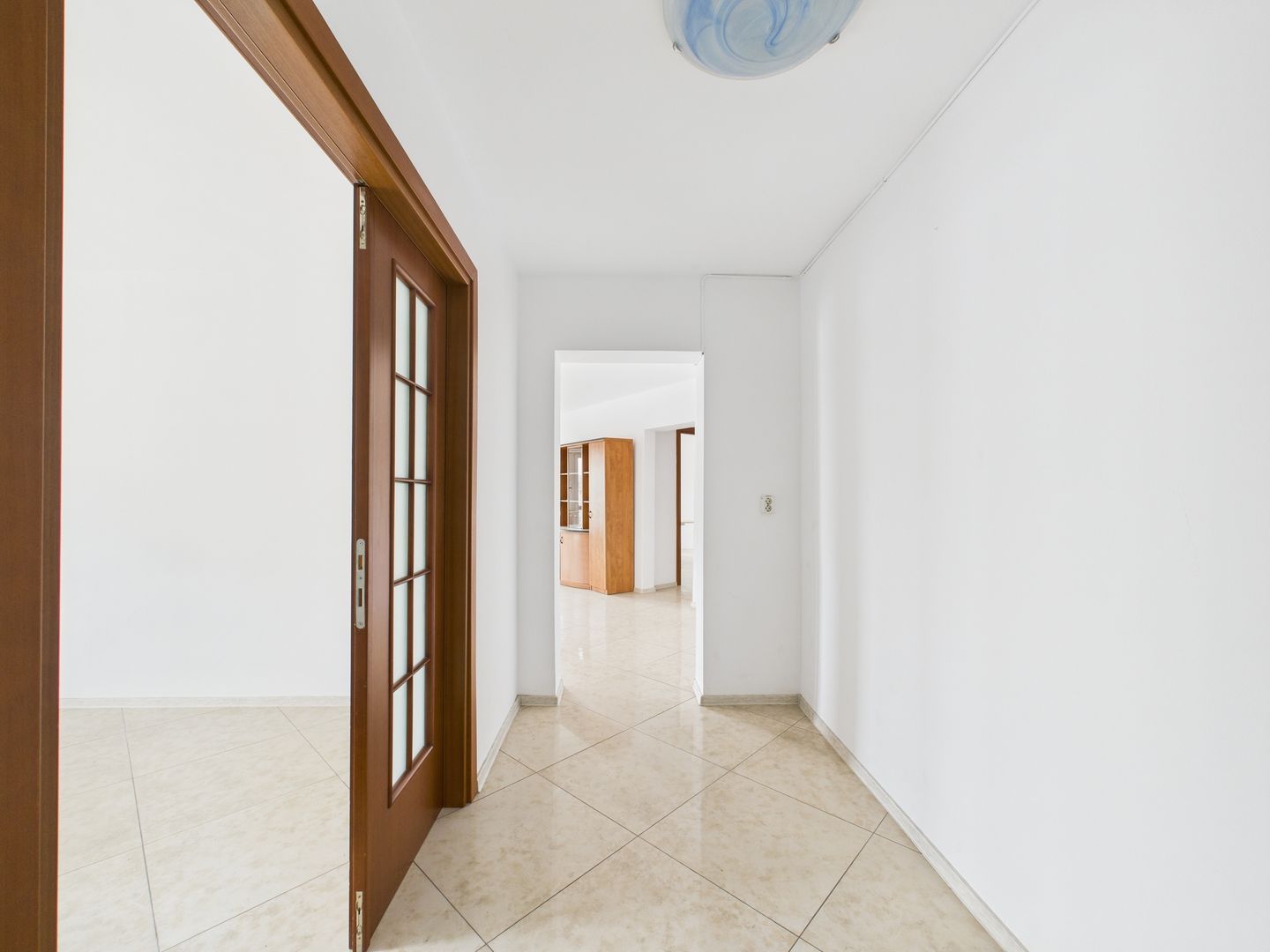 Apartament cu 3 camere de vanzare - Spatiu versatil - Rond Alba Iulia - Poză 9