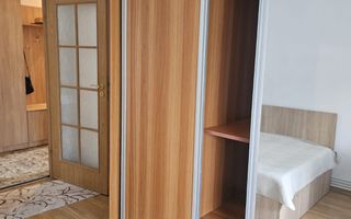 De inchiriat apartament cu 2 camere, etaj 4/4 Piata Centrala, 360 euro - Poză 4