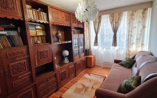 Apartament 4 camere, decomandat, 84mp, 2 băi, Cetate, Etaj 1 - Poză 2