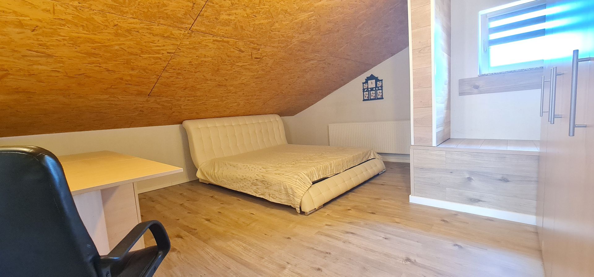 Casa semimobilata semiutilata modern cartier Izvor Tarlungeni Brasov - Poză 20