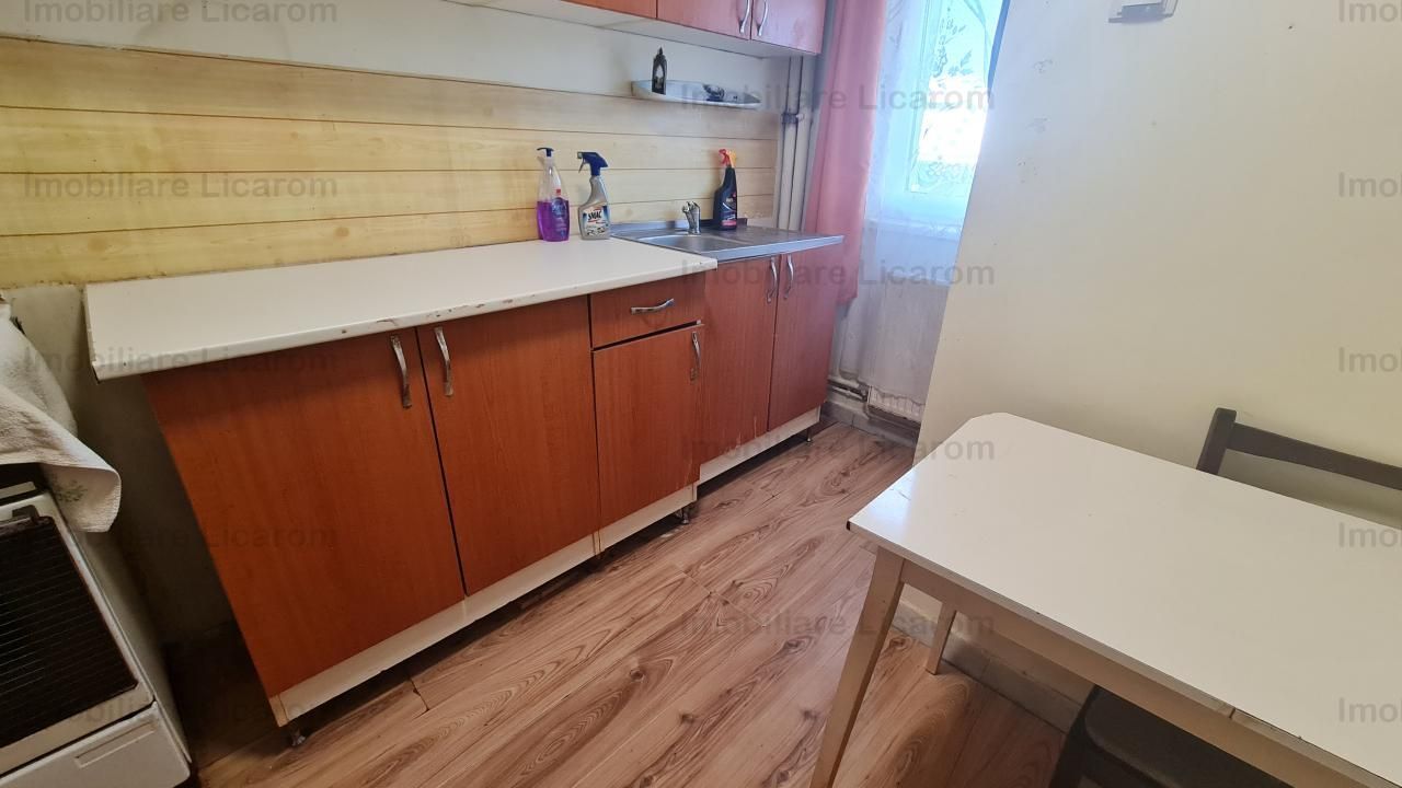 Apartament 2 camere,parter,semidecomandat,zona Coca Cola - Poză 12