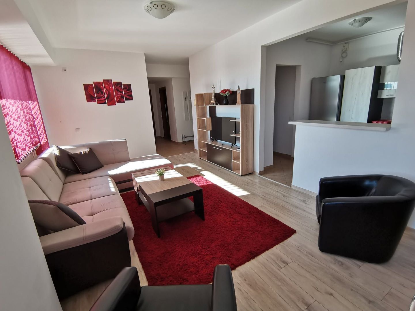 Prima inchiriere- apartament cu 3 camere in zona Prelungirea Ghencea - Poză 2