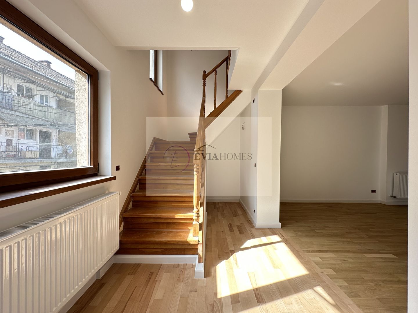 4 camere/ 2 bai / 119 mp/ parcare in curte / zona strazii Bucuresti - Poză 3