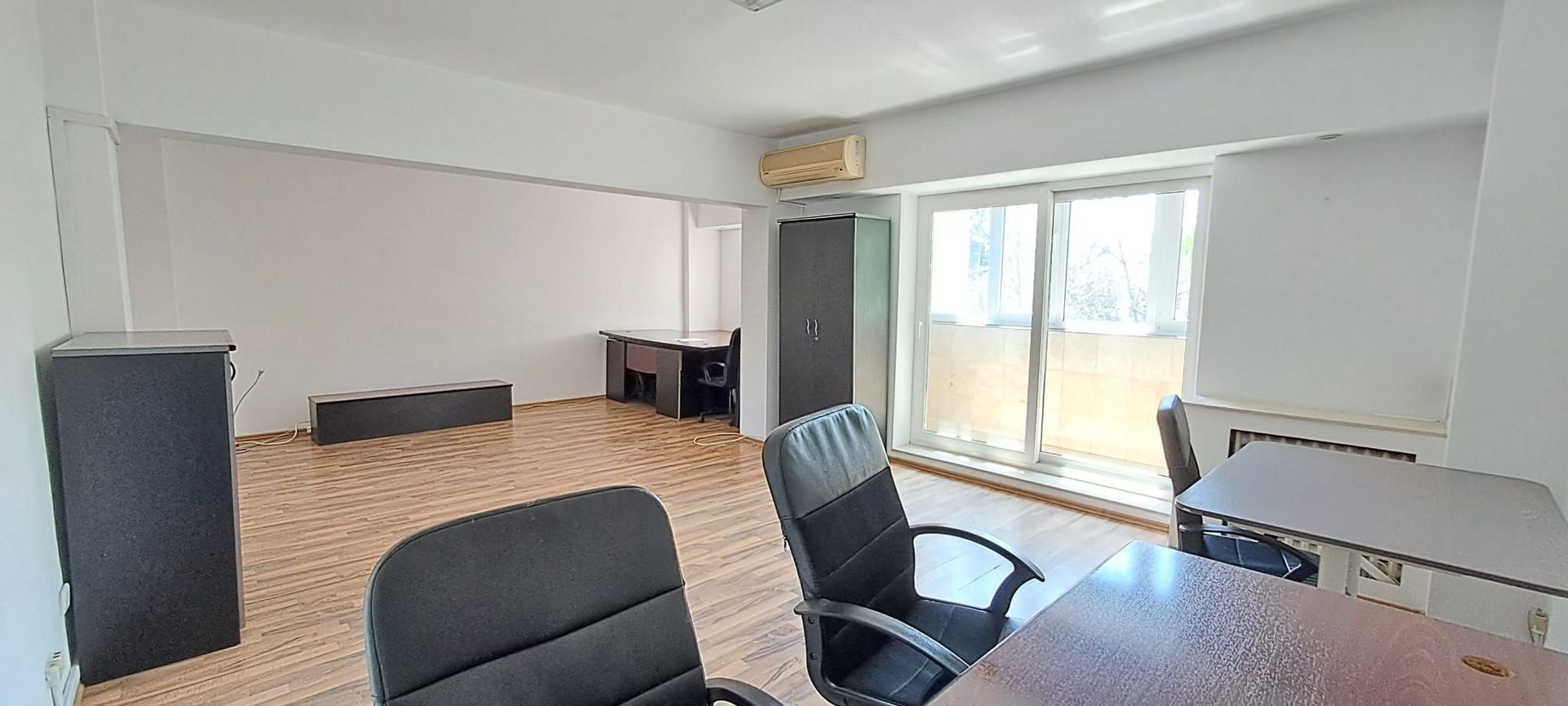 Piata Victoriei, metrou la 300 metri, imobil 3 camere, pretabil BIROU - Poză 4