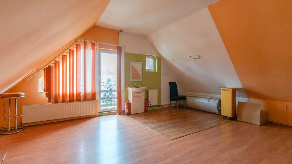 Casa individuala in Dambul Morii cu vedere spre Piatra Mare - Poză 14