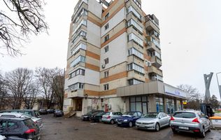 Apartament 4 camere, et. 1, str. 9 Mai, Bacău
