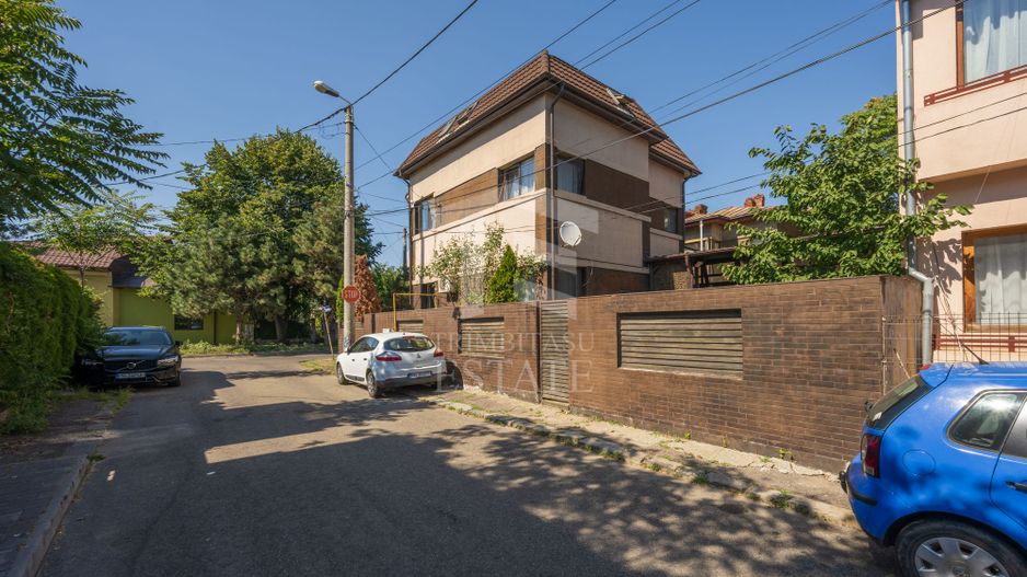 VILĂ CU PERSONALITATE ȘI ISTORIE Ploiești – Strada Sighet nr. 6 - Poză 33