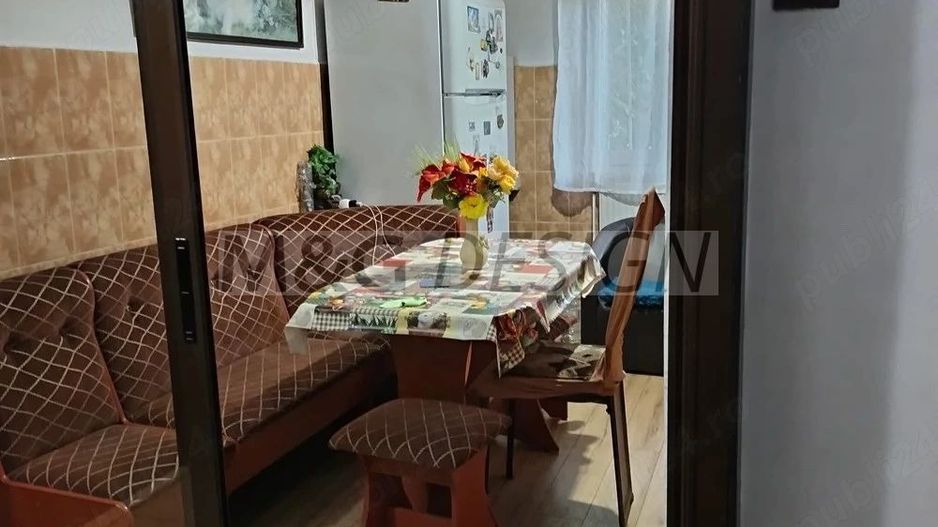 Apartament 3 camere Soarelui parter cu balcon - Poză 2