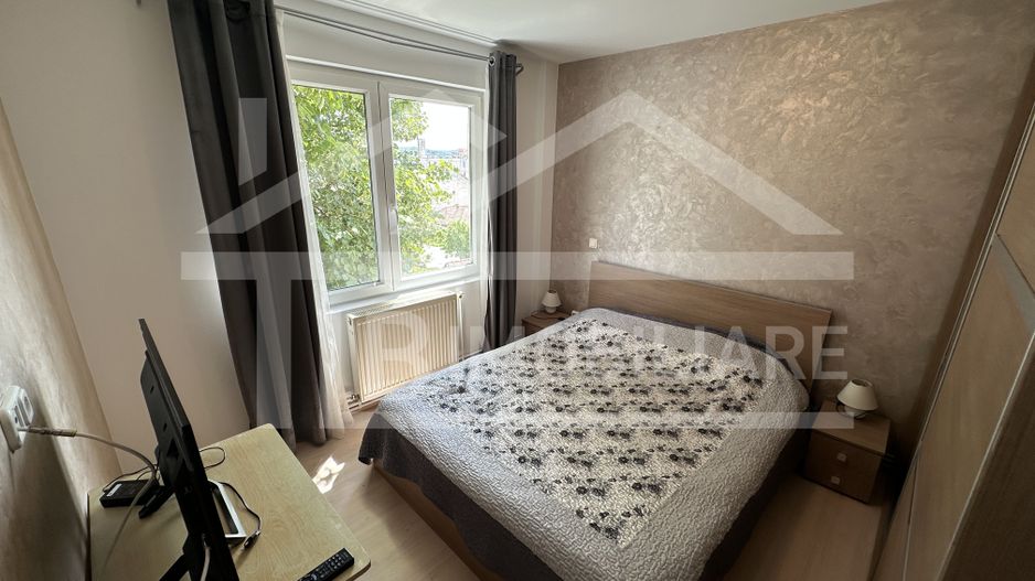 Apartament cu 2 camere, decomandat, 54mp, zona strazii Gloriei - Poză 3