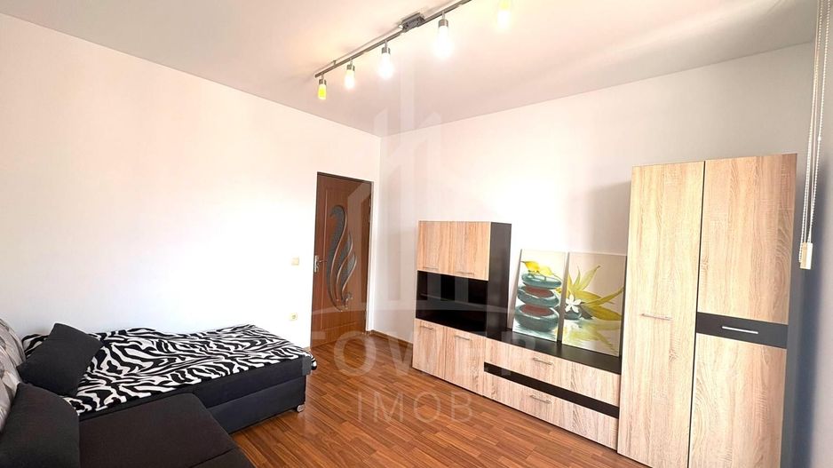 Apartament 3 camere de închiriat - Strada Frunzei - Poză 1