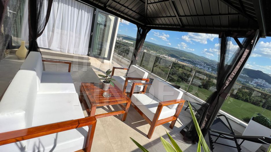 Vanzare Penthouse cu 3 camere, terasa, finisat lux, zona Donath - Poză 1