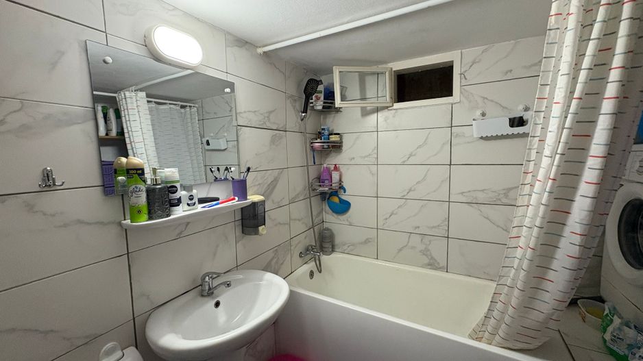 Casa tip duplex - 4 camere, balcon si curte proprie - Zona Lazaret - Poză 18