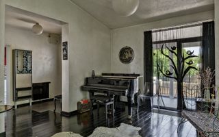 Vilă de arhitectură cu piscină, garaje și teren de 800 mp - Poză 5