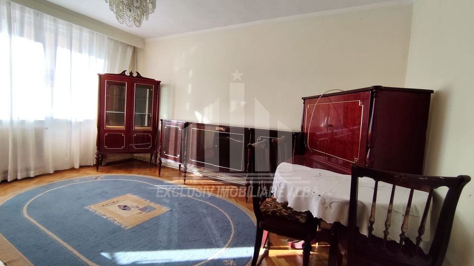 Apartament cu 3 camere decomandate, Centru - Poză 2