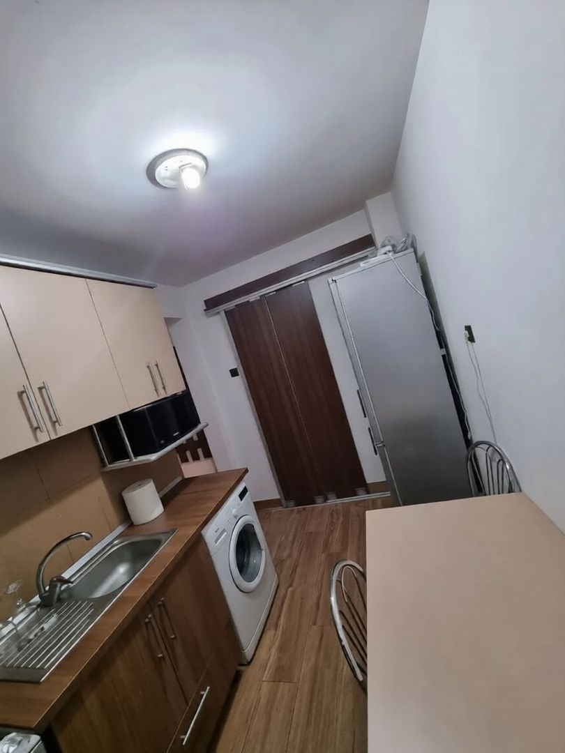 Apartament 2 camere decomandat, etaj 2, zona Calea București - Poză 6