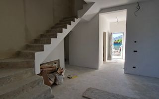 Duplex cu pozitie centrala in Dumbravita - Poză 2