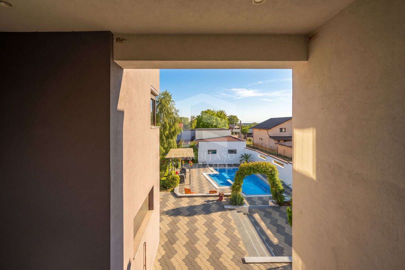 Vilă 342 mp cu piscină și 800 mp teren / 4 dormitoare / Pleașa - Poză 44
