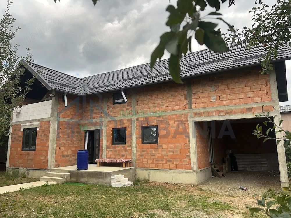 Casă nouă, 270 mp + teren 500 mp, Zona Aerodrom Pașcani - Poză 1