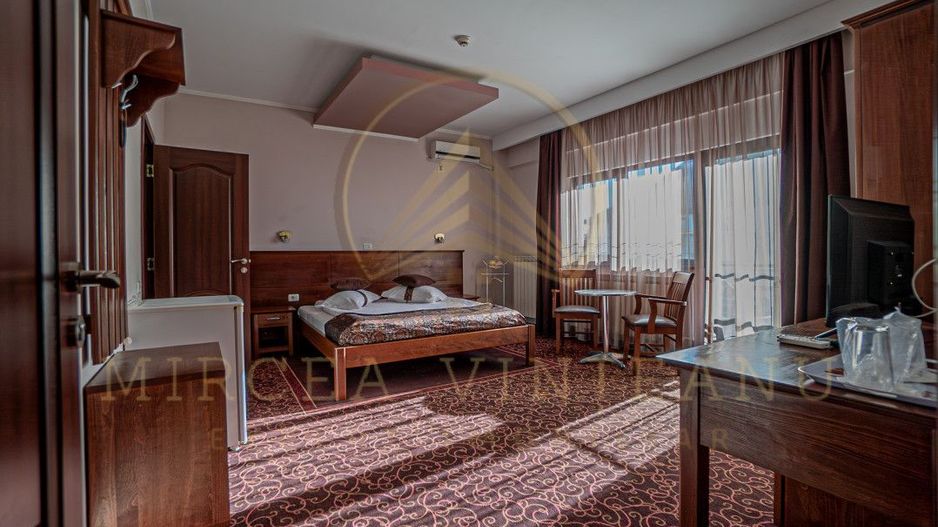 Hotel 3 Stele de Vânzare la  Delfinariu, aproape de Mamaia - Poză 29