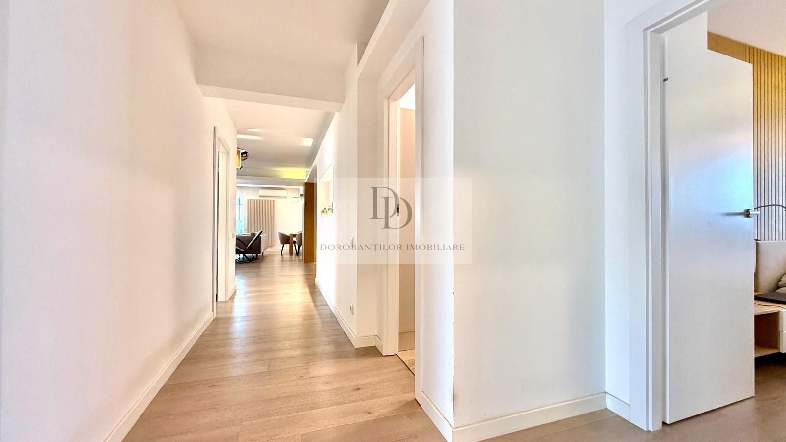 PENTHOUSE DE LUX CU VEDERE PANORAMICĂ | Parcare | CARTIER BUNĂ ZIUA - Poză 12