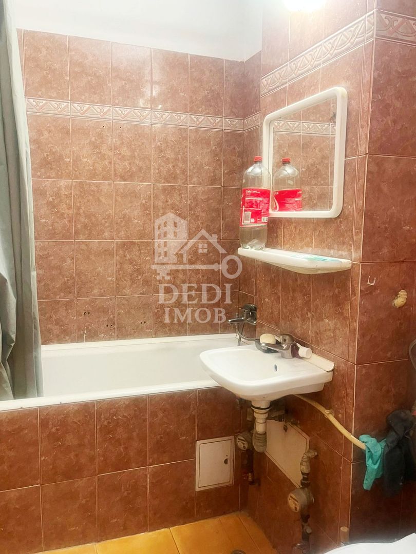 Apartament 1 camere de de vanzare zona Rogerius, Oradea - Poză 5