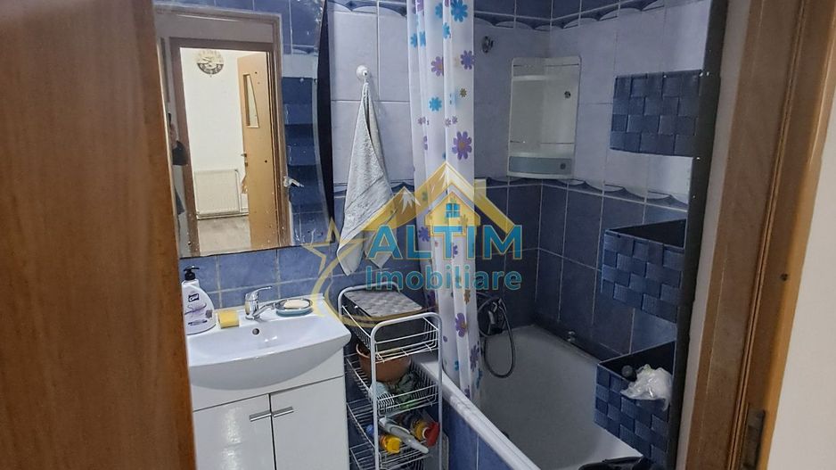 Apartament 2 camere, decomandat, Zonă Centrală - Poză 6