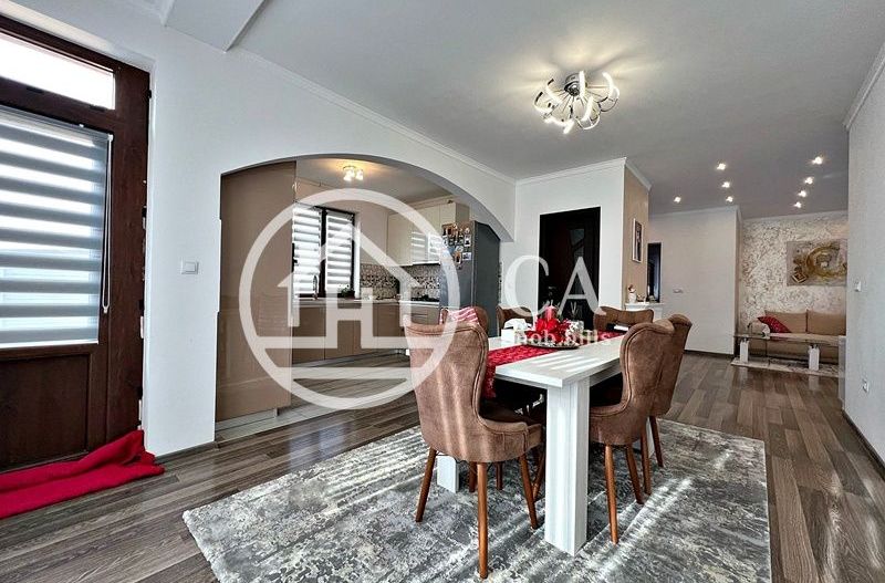 Casă de vânzare cu 4 camere în Santandrei, Oradea - Poză 2