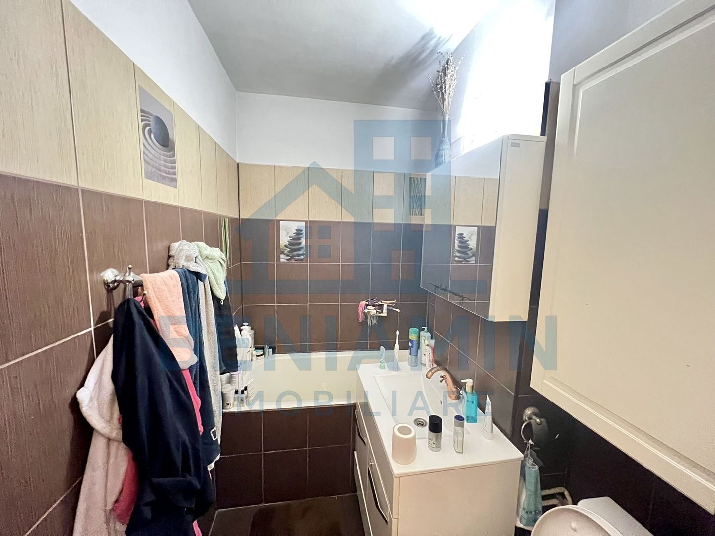 3 decomandate - etaj 6 - 64mp- centrala - Parcare - Boxa - Astra - Poză 7