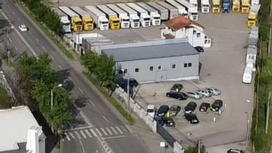 Teren ideal ptr centru comercial - Poză 1