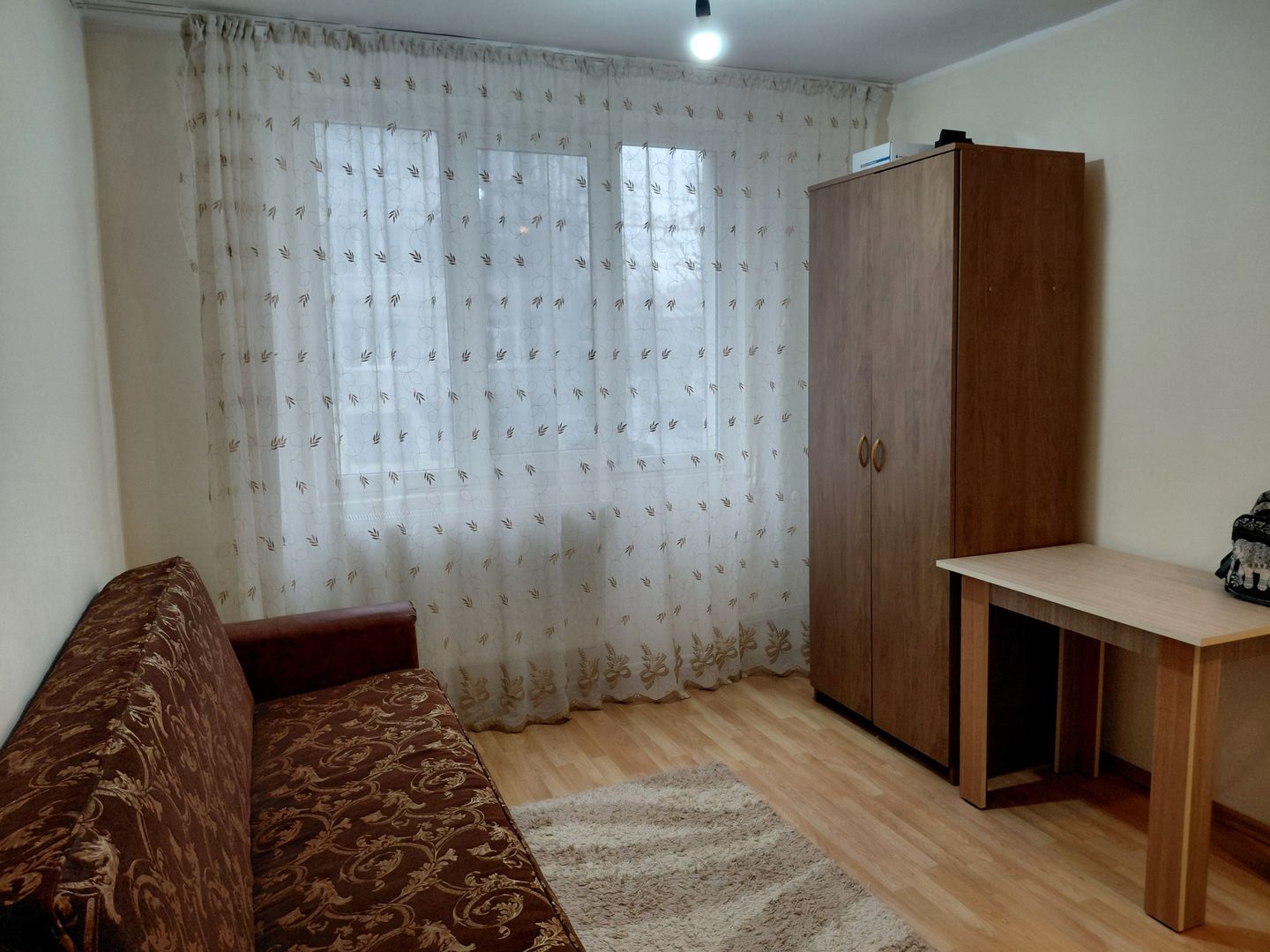 Apartament  2 camere, Micro 19,et 1,mobilat si utilat - Poză 2