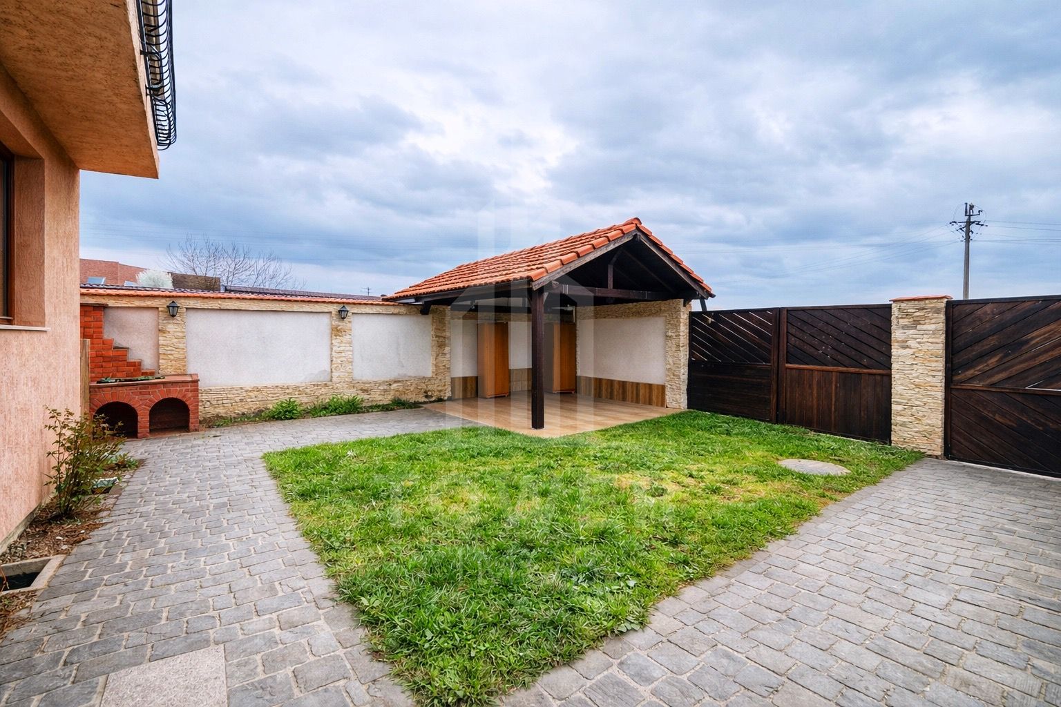 Casă de închiriat-Veterani - Poză 2