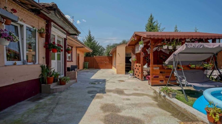 Casa de vanzare, 4 camere, zona Craiter, oras Brasov - Poză 2