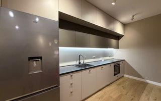 Penthouse cu 3 camere/ 107 mp utili / terasa 143 mp/ Stefan cel Mare - Poză 9