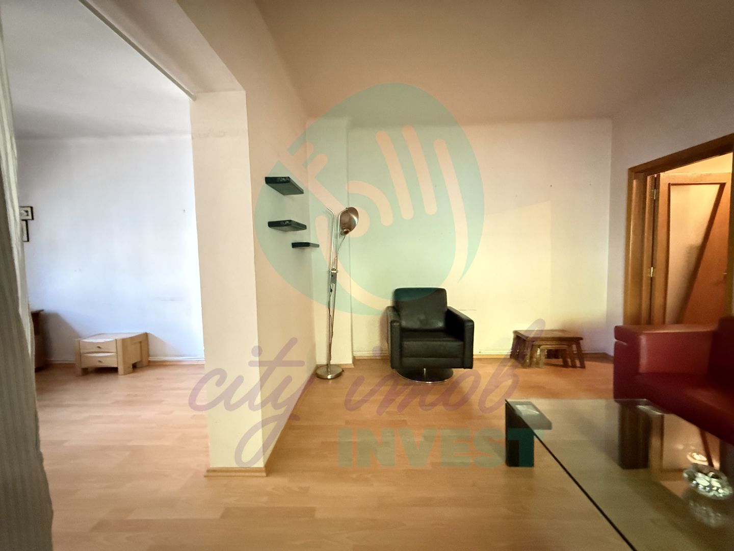 Casa pe parter, singura in curte, in Vatra Luminoasa - Poză 7