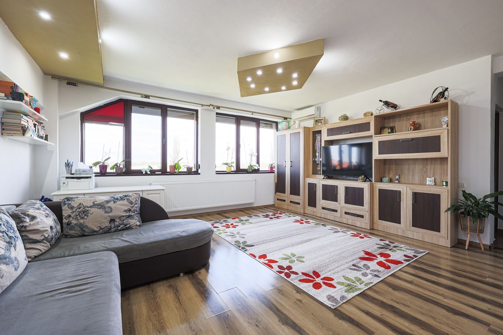 Pret redus Apartament cu scara interioara in bloc nou Comision 0 - Poză 2