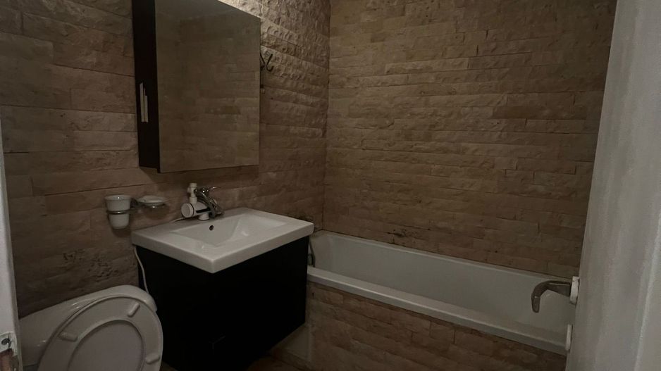 AP. 3 CAMERE RAHOVA, BUCATARIE INCHISA, LOC PARCARE, BLOC REABILITAT - Poză 9