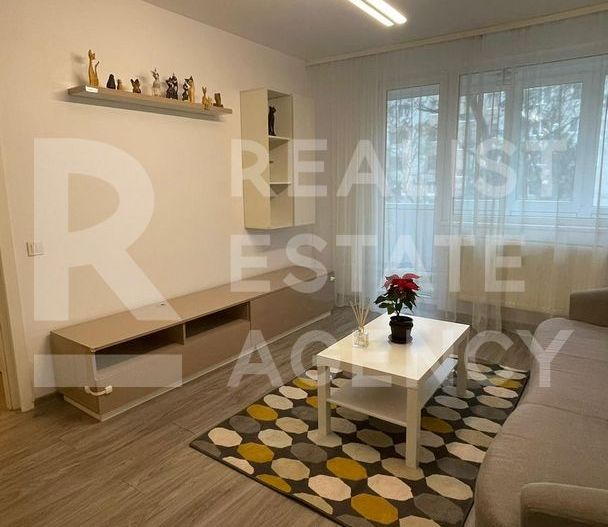 Vânzare, apartament cu 2 camere în zona Drumul Taberei - Poză 2