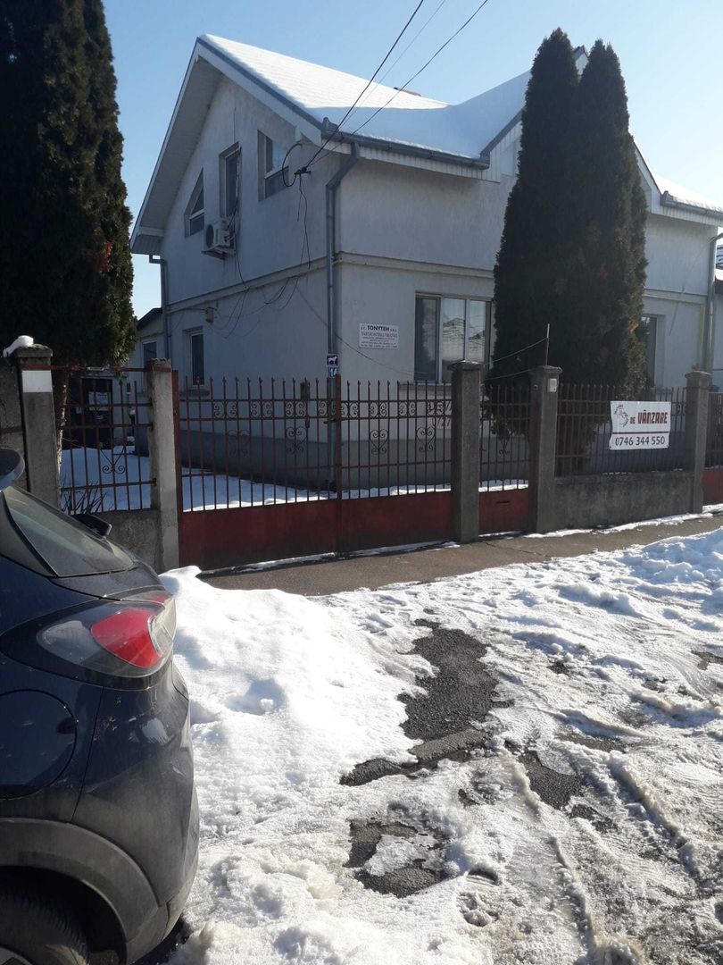 CASA DE VANZARE -137 MP utill, teren 536 MP, strada Oasului - Poză 1