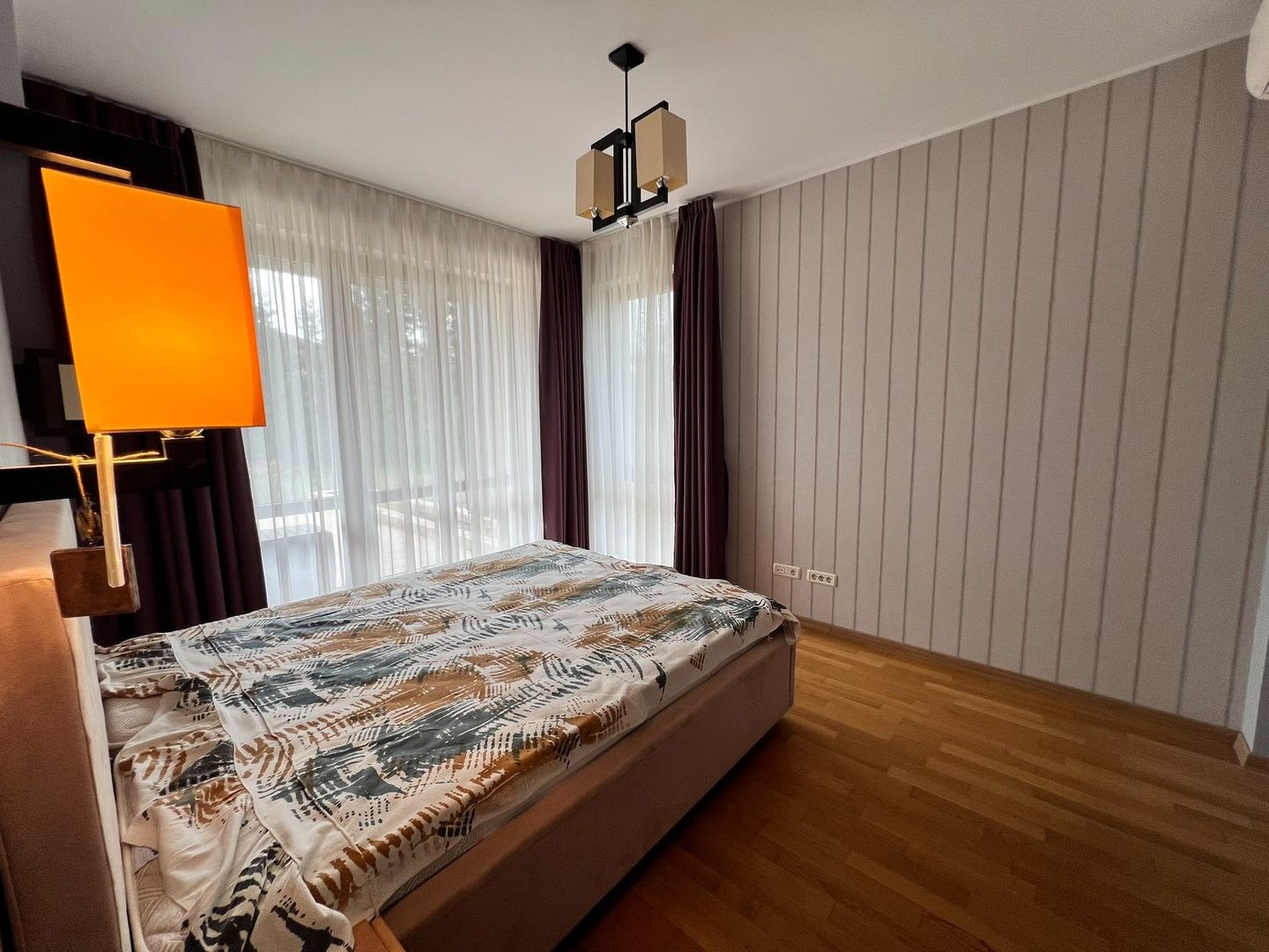 MOGOȘOAIA – VILĂ CU 4 CAMERE, TEREN 971 MP, CURTE ȘI GRĂDINĂ! - Poză 10