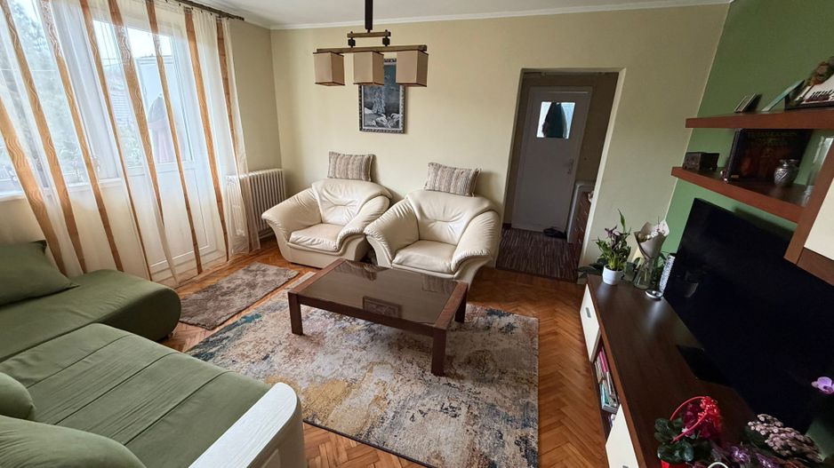 Apartament 2 camere, etaj 2 - Cugir - Poză 7