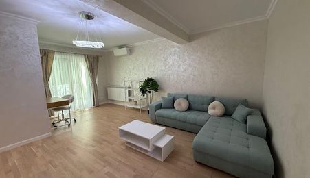 De inchiriat apartament in bloc nou!!