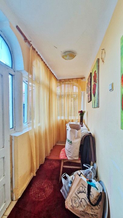 Vanzare casa cu teren 1800 mp, Pitesti str Bananai, la intrare - Poză 18
