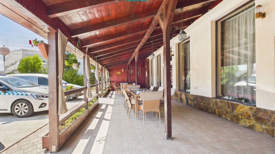 Casă și clădire de apartamente la Orțișoara - Poză 21