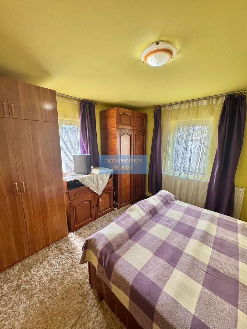 De vânzare casă cu 4 camere, garaj - Poză 5