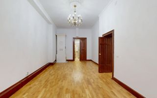Casă cu șarm istoric lângă Cișmigiu – 6 camere, atrium natural, cramă - Poză 13
