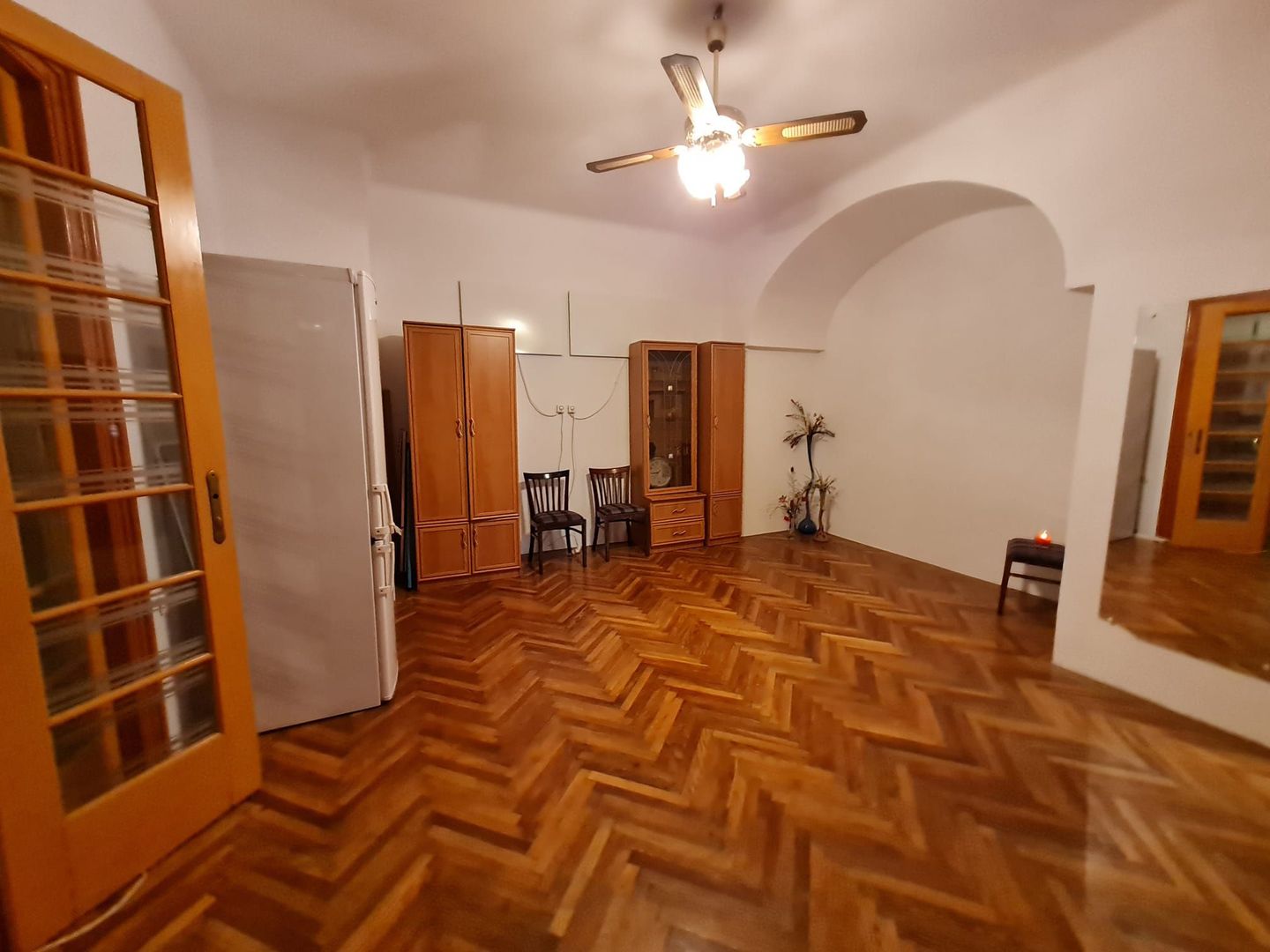 Apartament generos zona Piata 700 - Poză 3