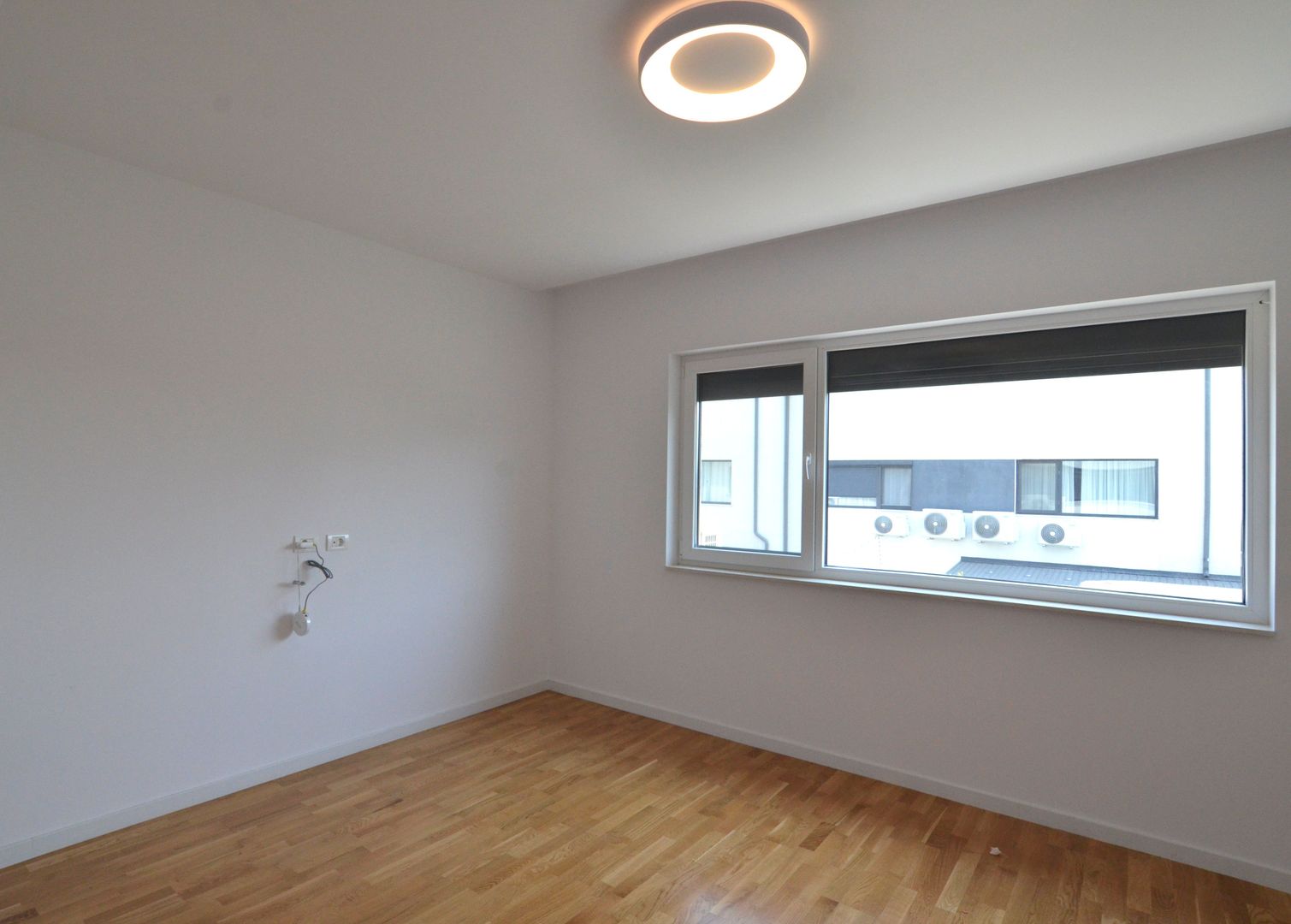 Inchiriem casa insiruita 5 camere partial mobilata - Poză 17